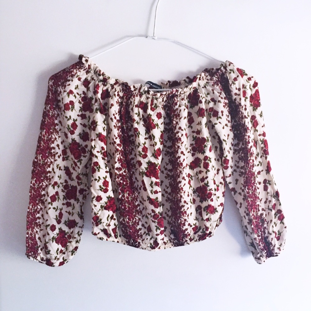 Brandy Melville off the shoulder top